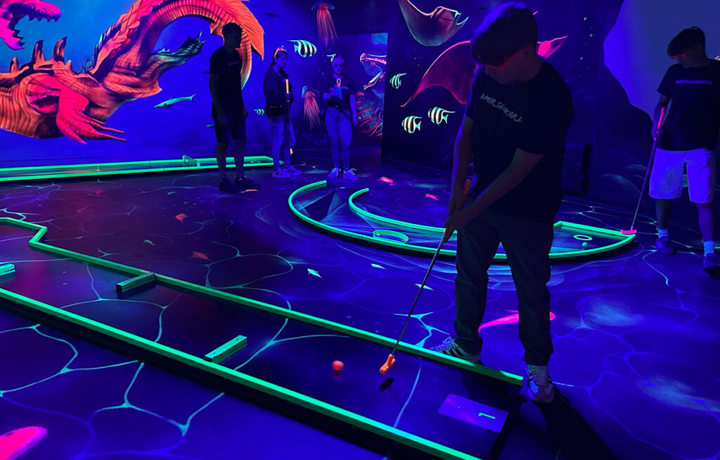 Azubi-Ausflug 2026 4-D-Arena Minigolf